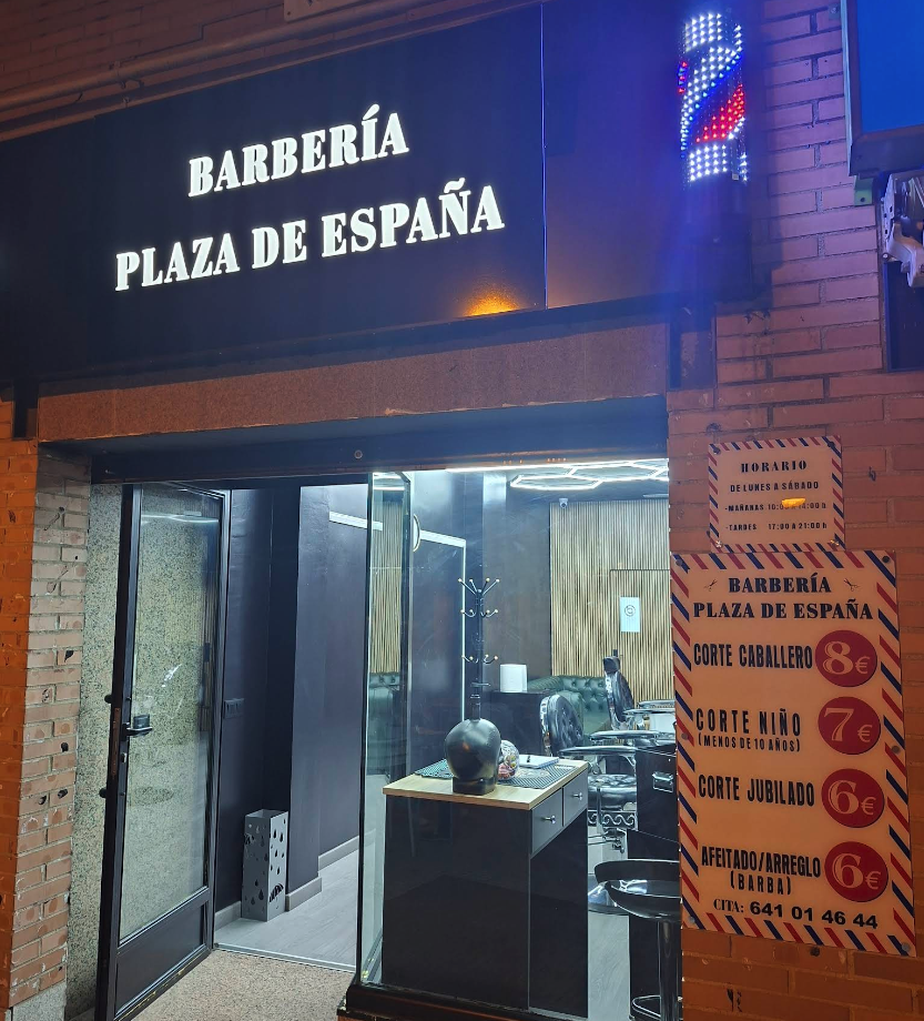 Fachada Barbería Plaza de España